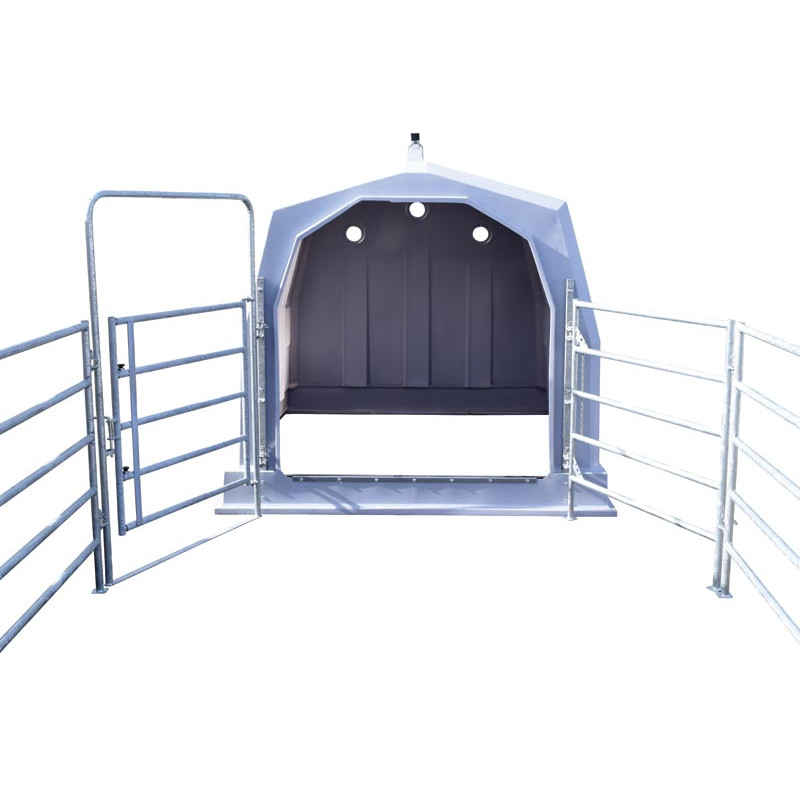 Umzäunung für kollektives Kälberiglu 