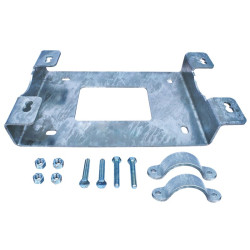 PLATTE MIT 1/2 SCHELLE ZUR TRÄNKEBEFESTIGUNG AN PFOSTEN