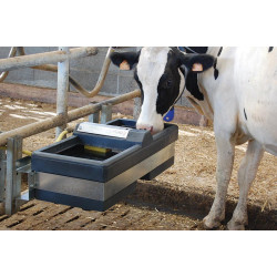 Doppelte 72 M Polybac Tränke mit Innenrand und Befestigungsrahmen Doppelte 72 M Polybac Tränke mit Innenrand und Befestigungsrahmen